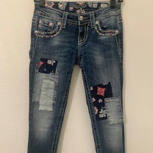 Miss Me Signature Ankle Skinny Size 24 Patch decor/ embroidered jeans/ bling